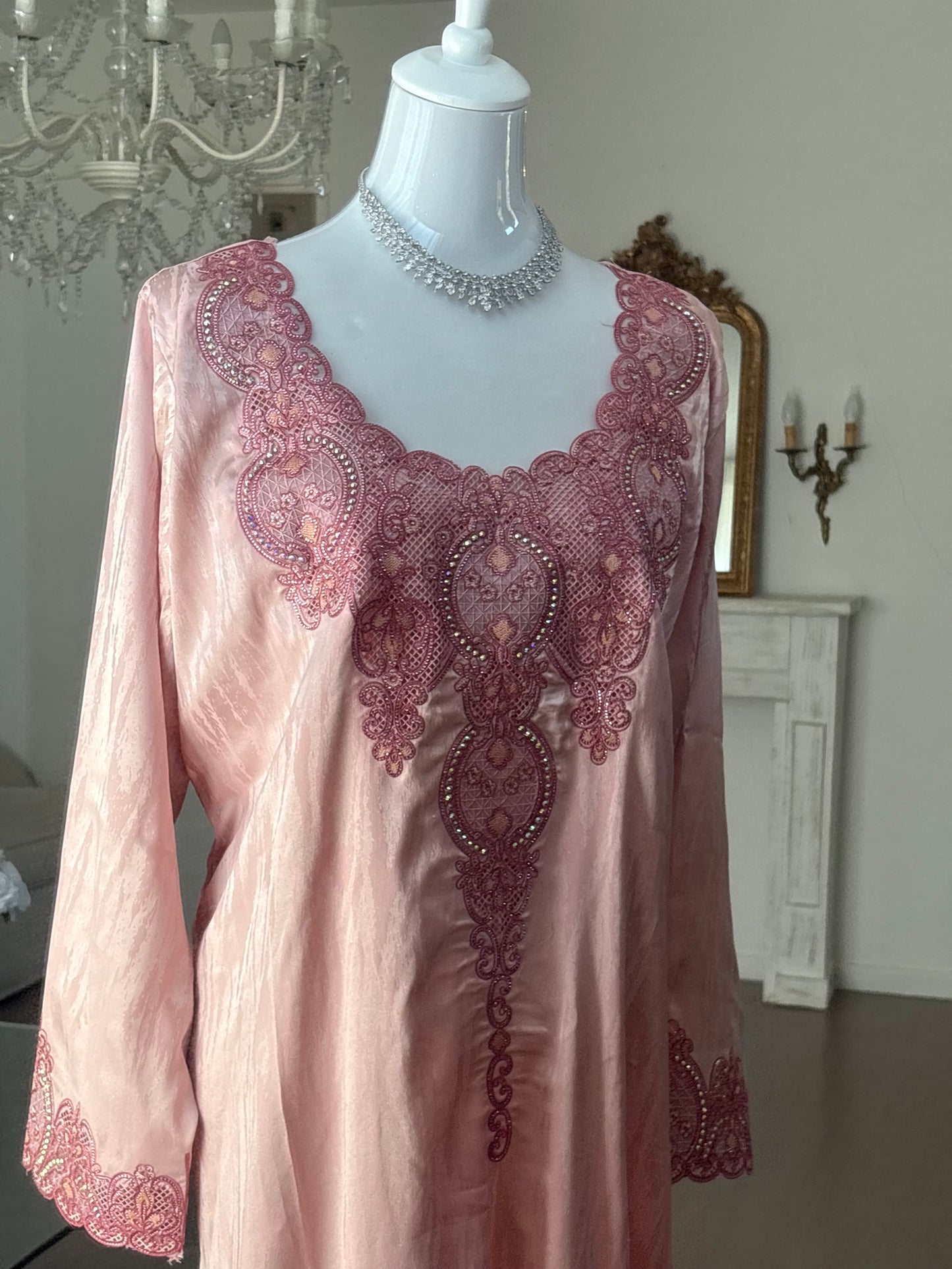 Mukhawar Pink avec corset