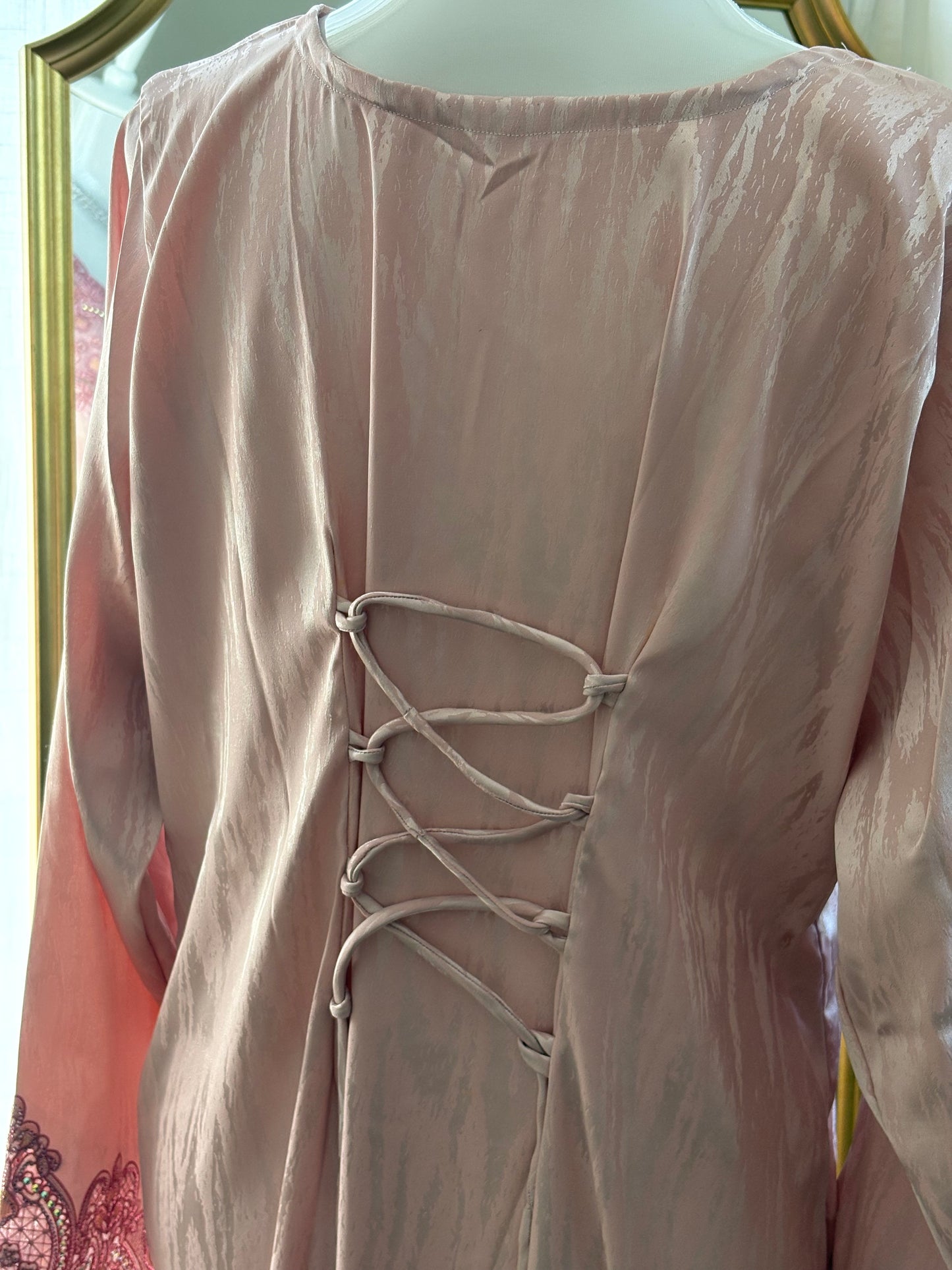 Mukhawar Pink avec corset